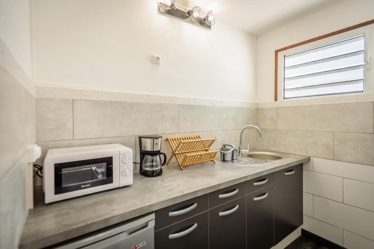 Appartements Et Chambres En Coeur De Ville Saint-Denis - Entree Autonome - Check In 14H30- Dış mekan fotoğraf