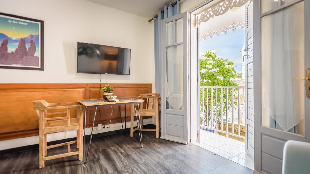 Appartements Et Chambres En Coeur De Ville Saint-Denis - Entree Autonome - Check In 14H30- Dış mekan fotoğraf