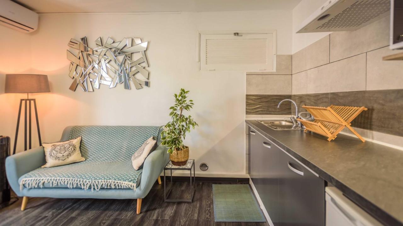 Appartements Et Chambres En Coeur De Ville Saint-Denis - Entree Autonome - Check In 14H30- Dış mekan fotoğraf