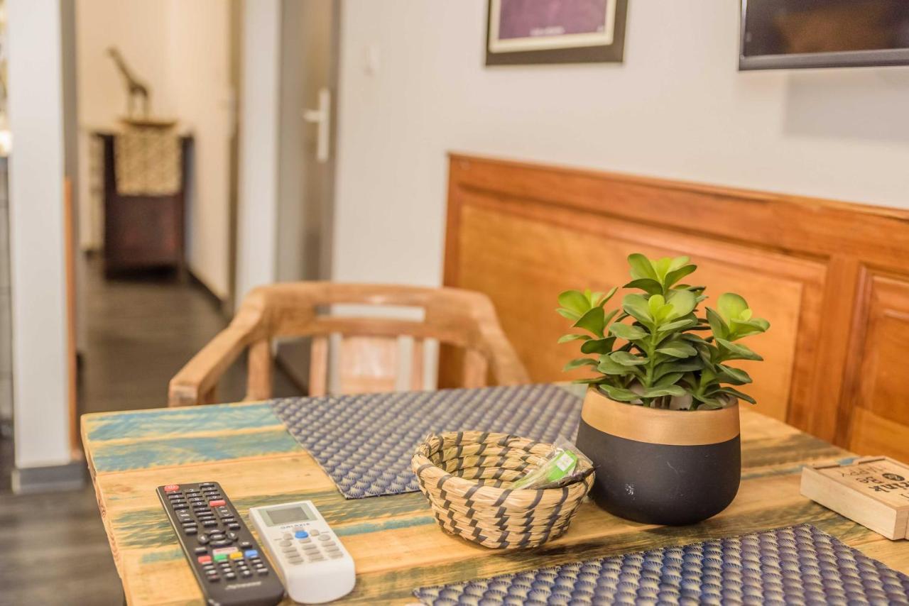 Appartements Et Chambres En Coeur De Ville Saint-Denis - Entree Autonome - Check In 14H30- Dış mekan fotoğraf