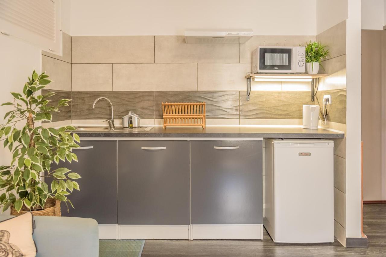 Appartements Et Chambres En Coeur De Ville Saint-Denis - Entree Autonome - Check In 14H30- Dış mekan fotoğraf