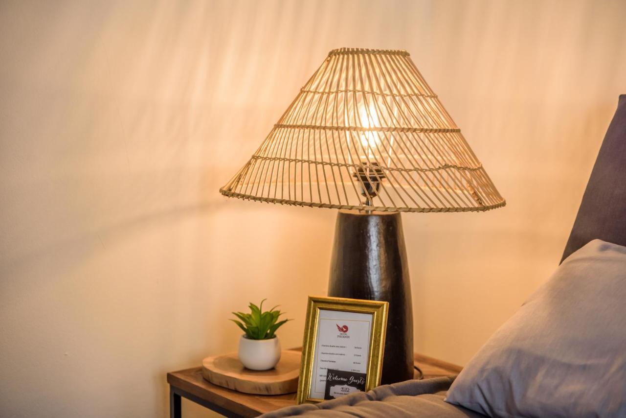 Appartements Et Chambres En Coeur De Ville Saint-Denis - Entree Autonome - Check In 14H30- Dış mekan fotoğraf